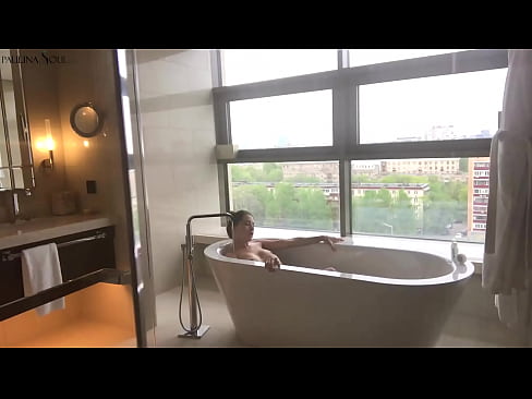❤️ Tremendous go'dak ehtiros bilan hammomda uning mushuk jerking ❌ Anal videoda bizda
